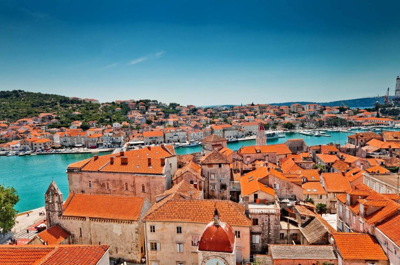 Apartments Pitesa Trogir Exterior foto