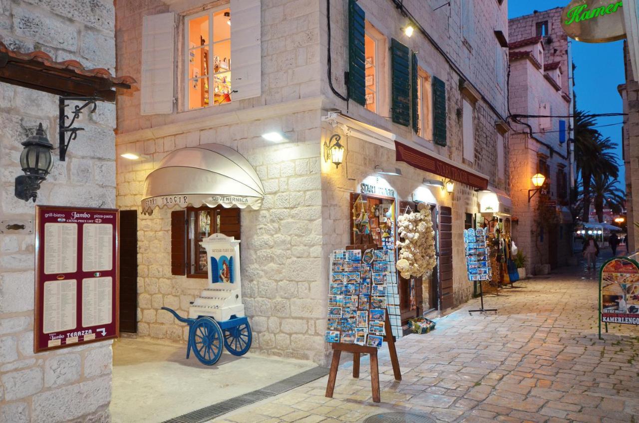 Apartments Pitesa Trogir Exterior foto