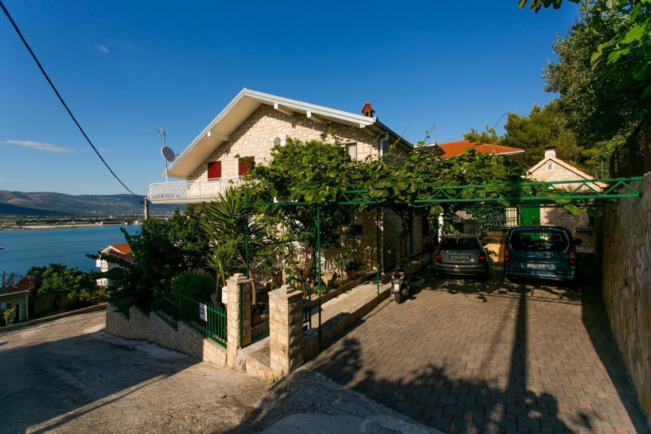 Apartments Pitesa Trogir Exterior foto